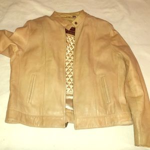 Woman’s Fine Leather Jacket Size 3XL